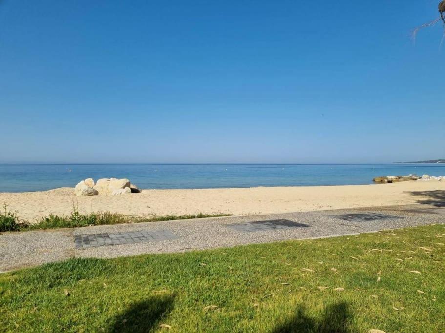 Our Home-Fully Renovated Apartments And Studios By The Sea Nikiti  Exterior photo